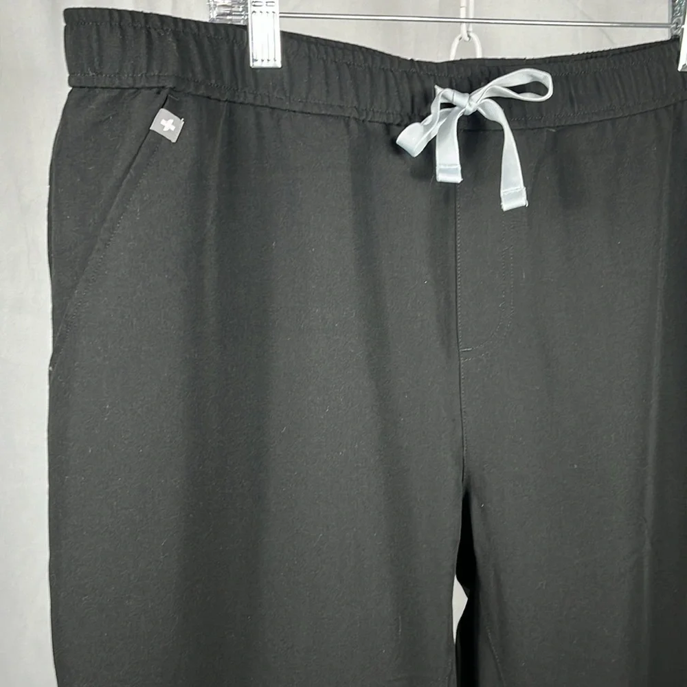 FIGS Men’s Tansen‎ Jogger Scrub Pants in Black.